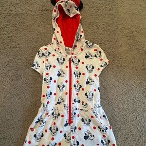 Like new..Girls Disney Minnie Mouse coverup size 4t